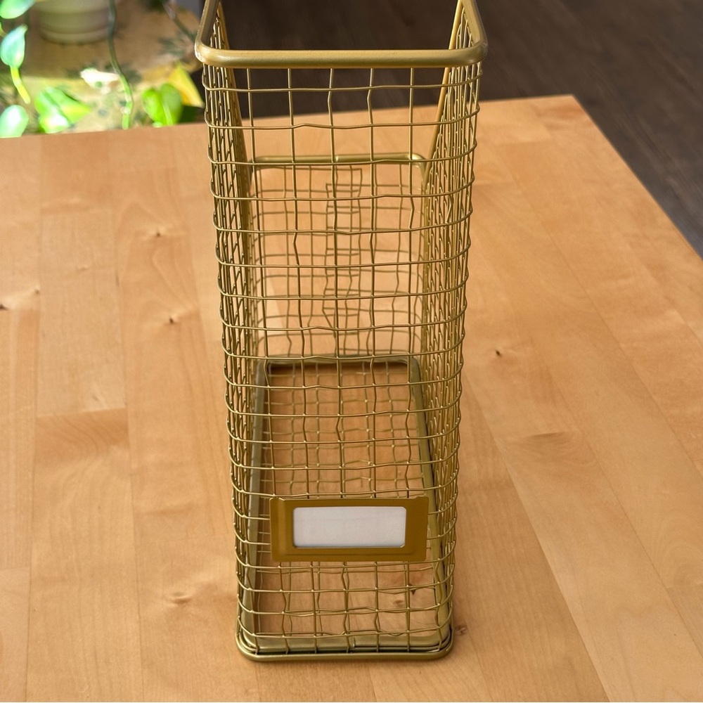 Target Gold Wire Mesh Magazine File Mail Holder Organizer Stationary Desk
